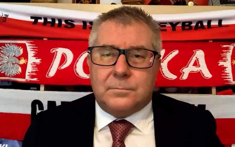 Czarnecki: Symulacje zakładały, że w październiku będzie mniej zakażeń