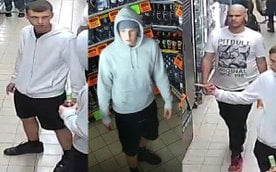 Każdy, kto posiada jakiekolwiek informacje na temat mężczyzn ze zdjęcia, jest proszony o kontakt z p