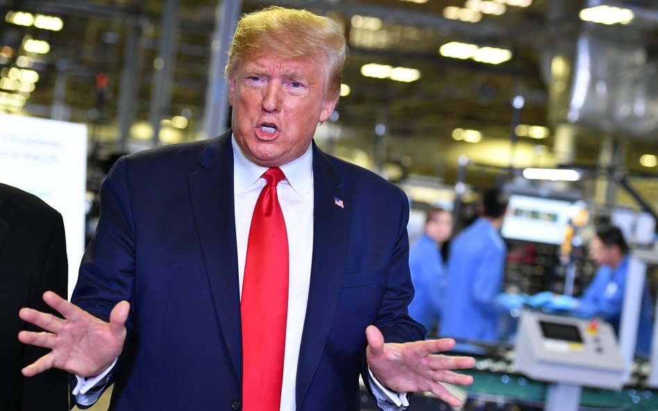 Według wyliczeń „The New York Times”, przez ostatnie pół roku administracja Trumpa przeznaczyła 10 m