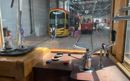 Widok z kabiny zabytkowego tramwaju