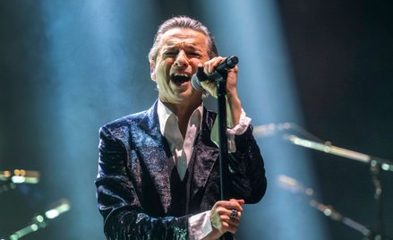 Dave Gahan podczas koncertu w Pradze