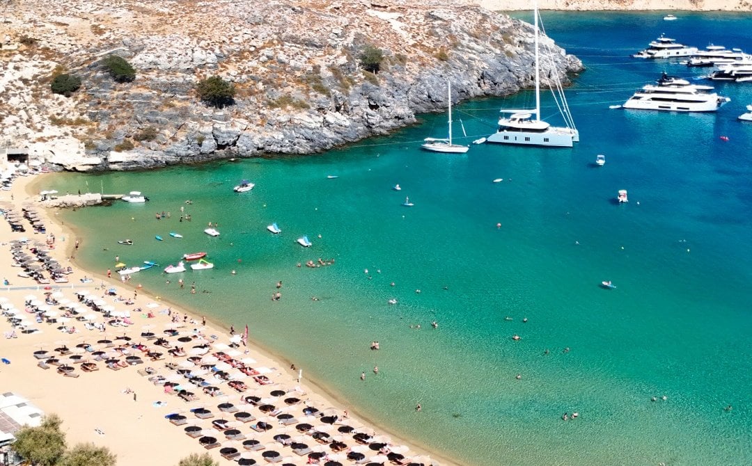 Bez miliardów euro turystyka na wyspach się załamie – twierdzi Grecki bank centralny