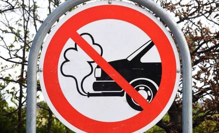 Dania wzywa do zakazu sprzedaży samochodów z silnikami spalinowymi