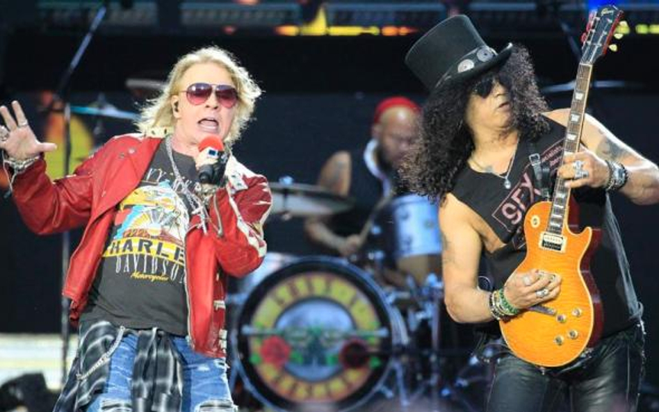 Axl Rose i Slash w trakcie koncertu w Madrycie, 4 czerwca 2017