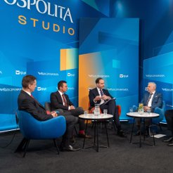 Uczestnicy debaty zwracali uwagę, że producenci spoza UE, którzy eksportują do nas cement, nie ponos