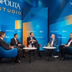 Uczestnicy debaty zwracali uwagę, że producenci spoza UE, którzy eksportują do nas cement, nie ponos