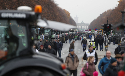 Ciągniki zablokowały Berlin. Protest pod Bramą Brandenburską
