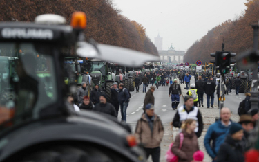Ciągniki zablokowały Berlin. Protest pod Bramą Brandenburską