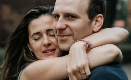 Agnieszka Grochowska i Julian Świeżewski w filmie „Brat”