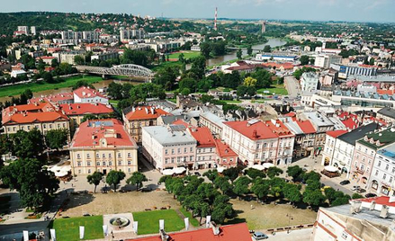 Firmom na Podkarpaciu ma pomóc zwolnienie z podatków lokalnych na pięć lat.
