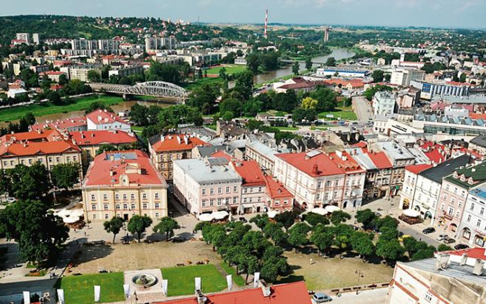 Firmom na Podkarpaciu ma pomóc zwolnienie z podatków lokalnych na pięć lat.