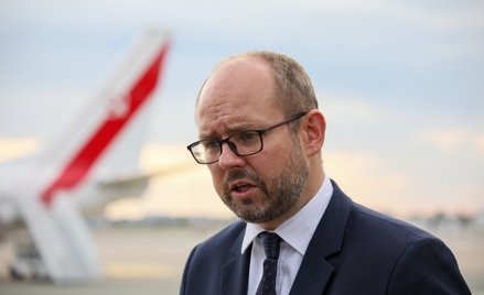 Przydacz o imigrantach: Bruksela chce wprowadzić zasadę „relokuj lub płać”