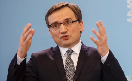 Czy ustawy o KRS i sądach za bardzo wzmocnią pozycję ministra sprawiedliwości Zbigniewa Ziobry?