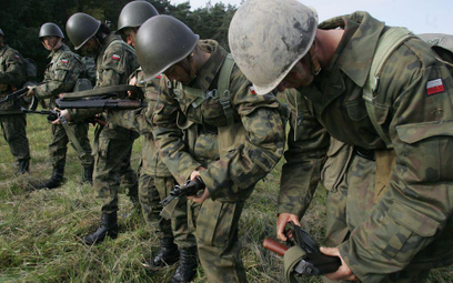 Szkolenie żołnierzy kandydujących do Narodowych Sił Rezerwowych - Biedrusko, 2010 r.