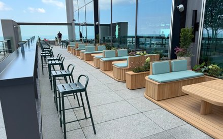 Zakup biletu gwarantuje dostęp do podniebnej restauracji