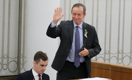 Marszałek Senatu Tomasz Grodzki (P) (P) na sali obrad Senatu w Warszawie