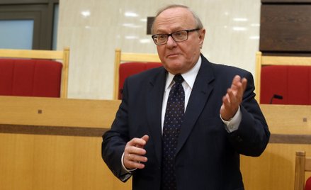 Stanisław Biernat jeszcze jako wiceprezes Trybunału Konstytucyjnego w siedzibie TK (zdjęcie z 2016 r