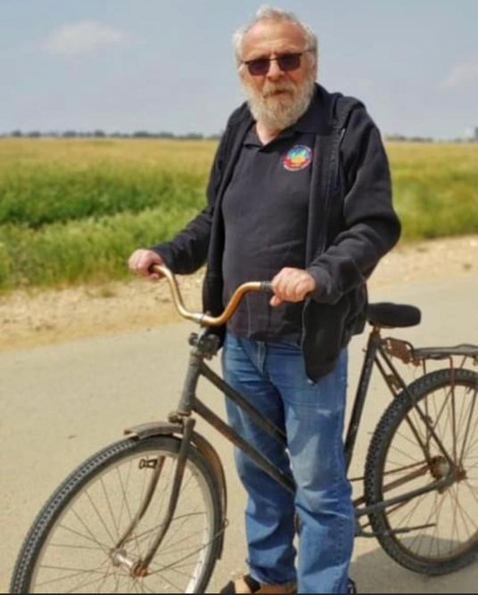 Alex Dancyg w kibucu Nir Oz