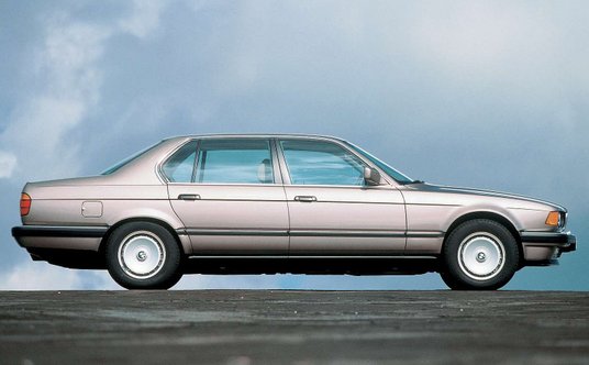 BMW 750iL z 1987 r.