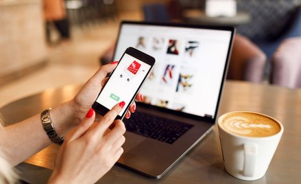 Smartfon równie dobry do zakupów jak komputer
