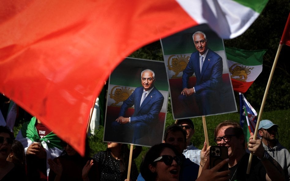 Pahlavi wróci na tron? Irańczycy go chcą, ale Trump się waha