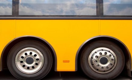 Mniejsza zniżka na przejazd publicznym transportem dla nauczycieli
