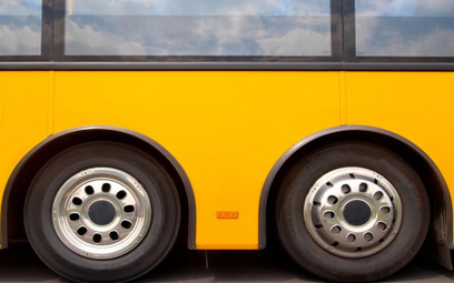 Mniejsza zniżka na przejazd publicznym transportem dla nauczycieli