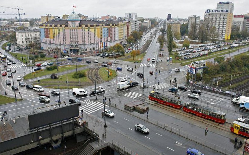 Jak do hotelu, to w Warszawie
