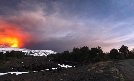 Włochy: Etna wybuchła. 10 osób rannych