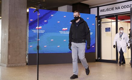 „Rząd walczy z pandemią pod dyktando antyszczepionkowców. Z UE - Ziobry”