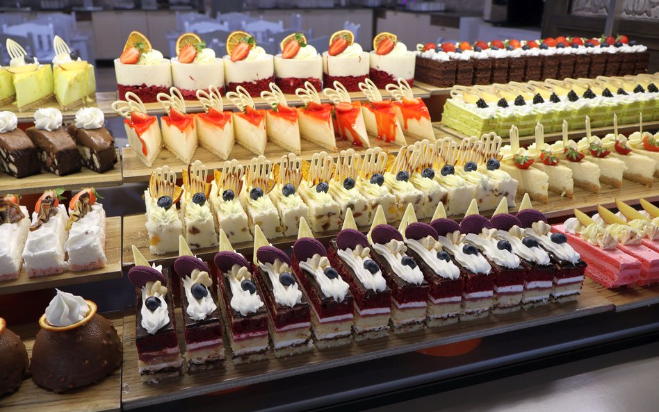 Co najmniej 20 procent jedzenia w turystyce idzie do kosza. Jak go nie marnować?