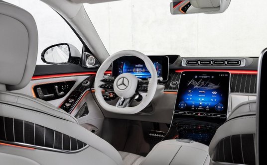 Mercedes-AMG S63 E Performance