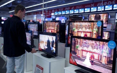 W sklepach widać optymizm. Polacy chętniej kupują meble i sprzęt RTV i AGD