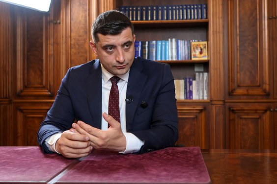 Prezidentský kandidát George Simion