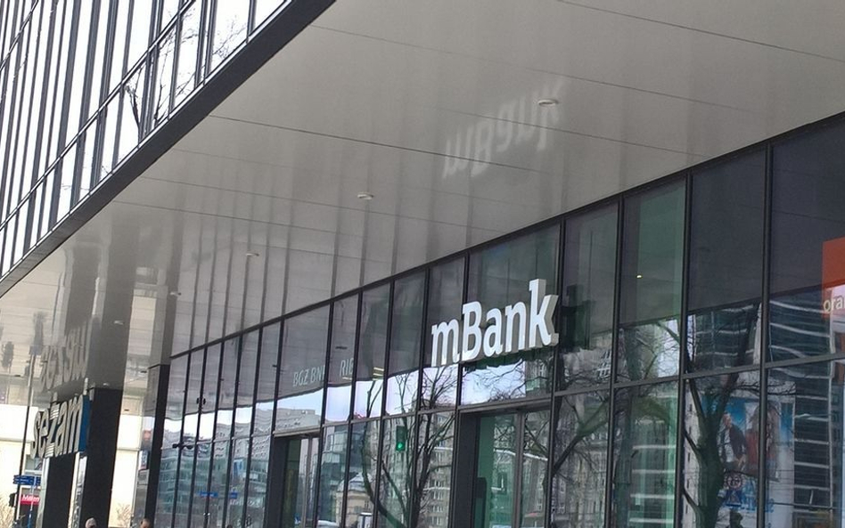 Obniżony rating mBanku