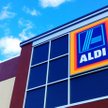 Aldi forsuje e-mobilność. Idziesz po zakupy, a samochód się ładuje