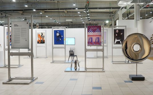 Wystawa „Zięta Ilustrowany” w Instytucie Wzornictwa Przemysłowego w Warszawie. Na zdjęciu widać trzy