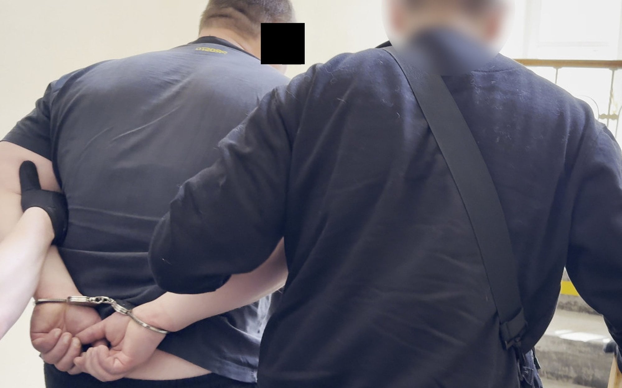 Tajemnica arsenału adwokata od doniesień o zamachach. Wiemy, jak policja wpadła na jego trop