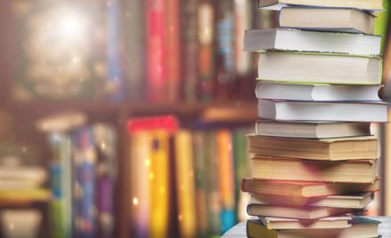Polacy kupili więcej książek, księgarnie jednak upadają