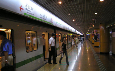 Chiny zakazują "niecywilizowanych zachowań" w metrze