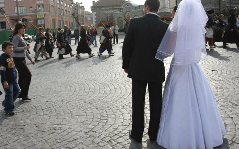 Jak rozliczyć ulgę na dziecko, gdy córka wychodzi za mąż