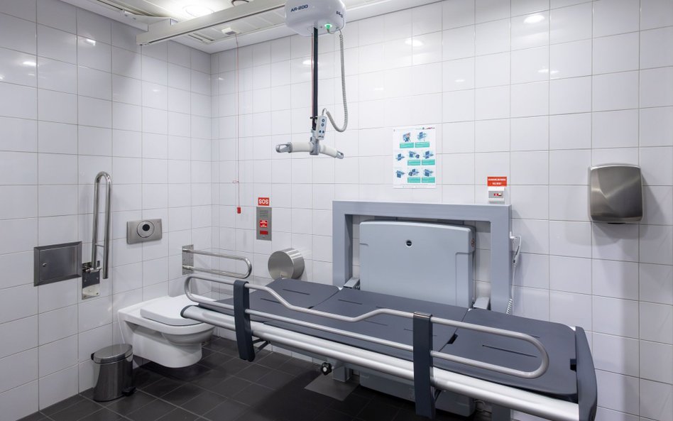 Na lotnisku w Gdańsku, w różnych punktach terminala, pojawiły się cztery komfortki