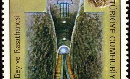 Anglicy gromią Francuzów pod Azincourt, a tymczasem...