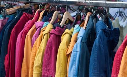 Francja stawia kres niszczeniu niesprzedanych produktów
