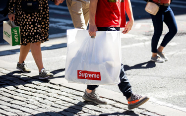 Właściciel Vansa kupił kultową markę streetwearową Supreme