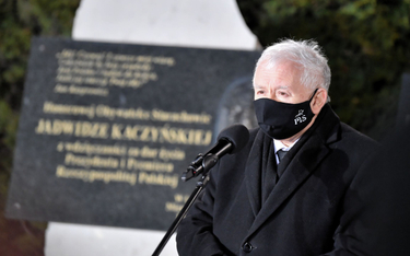 Prezes PiS Jarosław Kaczyński podczas uroczystości w Starachowicach, w przeddzień 9. rocznicy śmierc