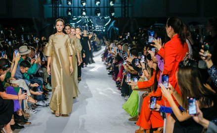 Quiet luxury w Warszawie. Kolekcja Deni Cler Milano na jesień i zimę 2023