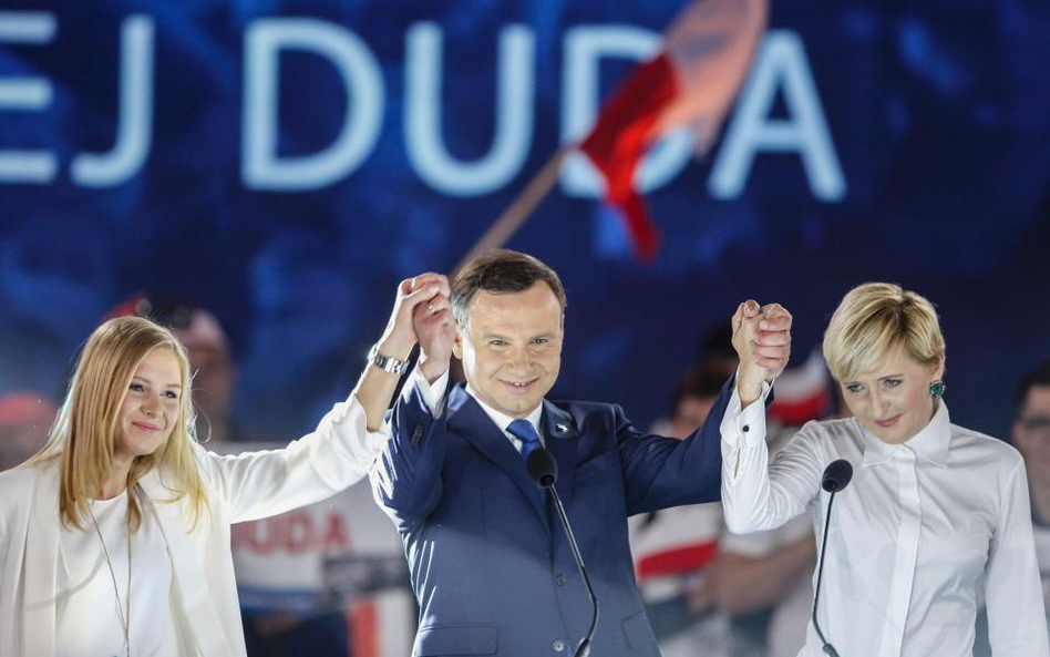 Andrzej Duda wraz z żoną i córką