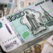 Rubel najmocniejszy od czerwca, bo koncerny muszą wyprzedawać waluty