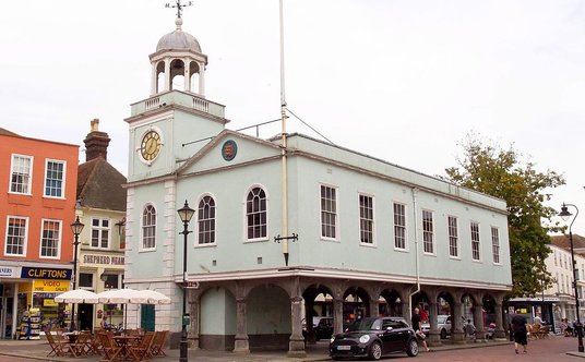 Faversham to stare miasteczko w hrabstwie Kent. Istniało jako osada jeszcze przed pojawieniem się&nb